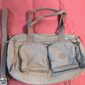 Kipling tote tote/shoulder bag with crossbody strap /light olive /NWOT